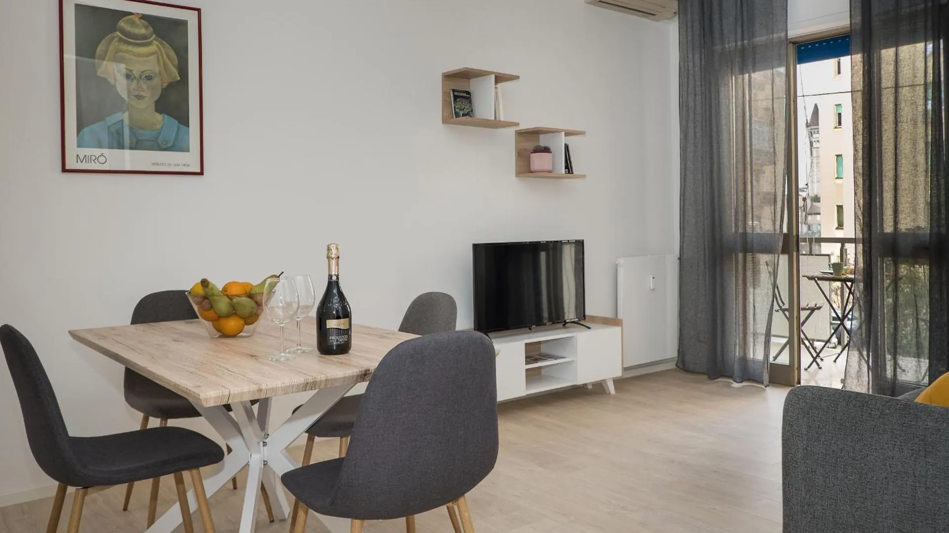 Flats4Rent Elisa Apartment Verona 0*,  Italy