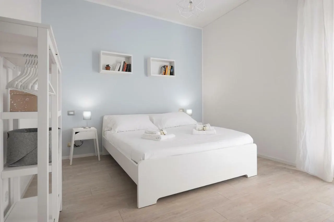 Flats4Rent Elisa Apartment Verona